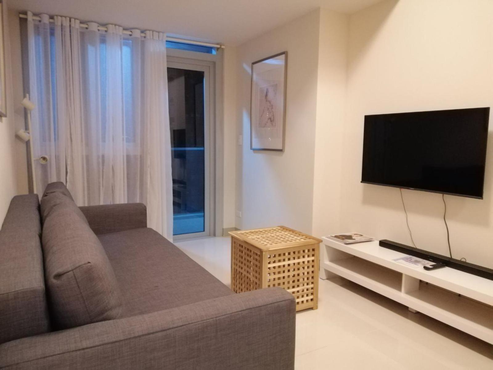 Uptown Parksuites Apartments Tower 2 Bgc By Ph Staycation Manila Exterior photo
